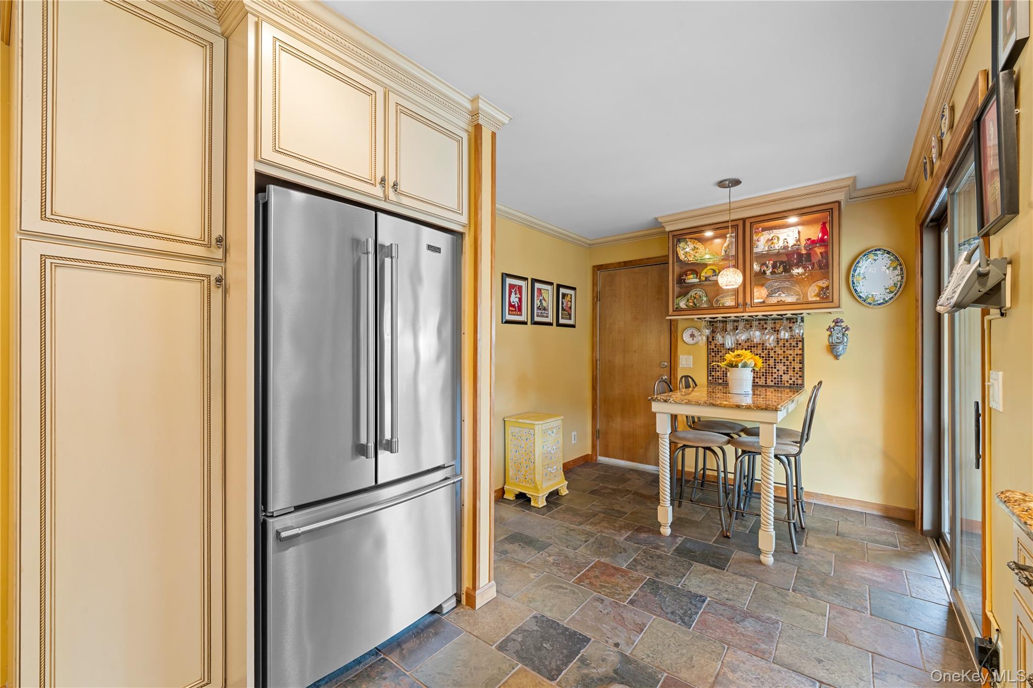 38 Hillvale Road Albertson, NY 11507 - Photo 8 of 30
