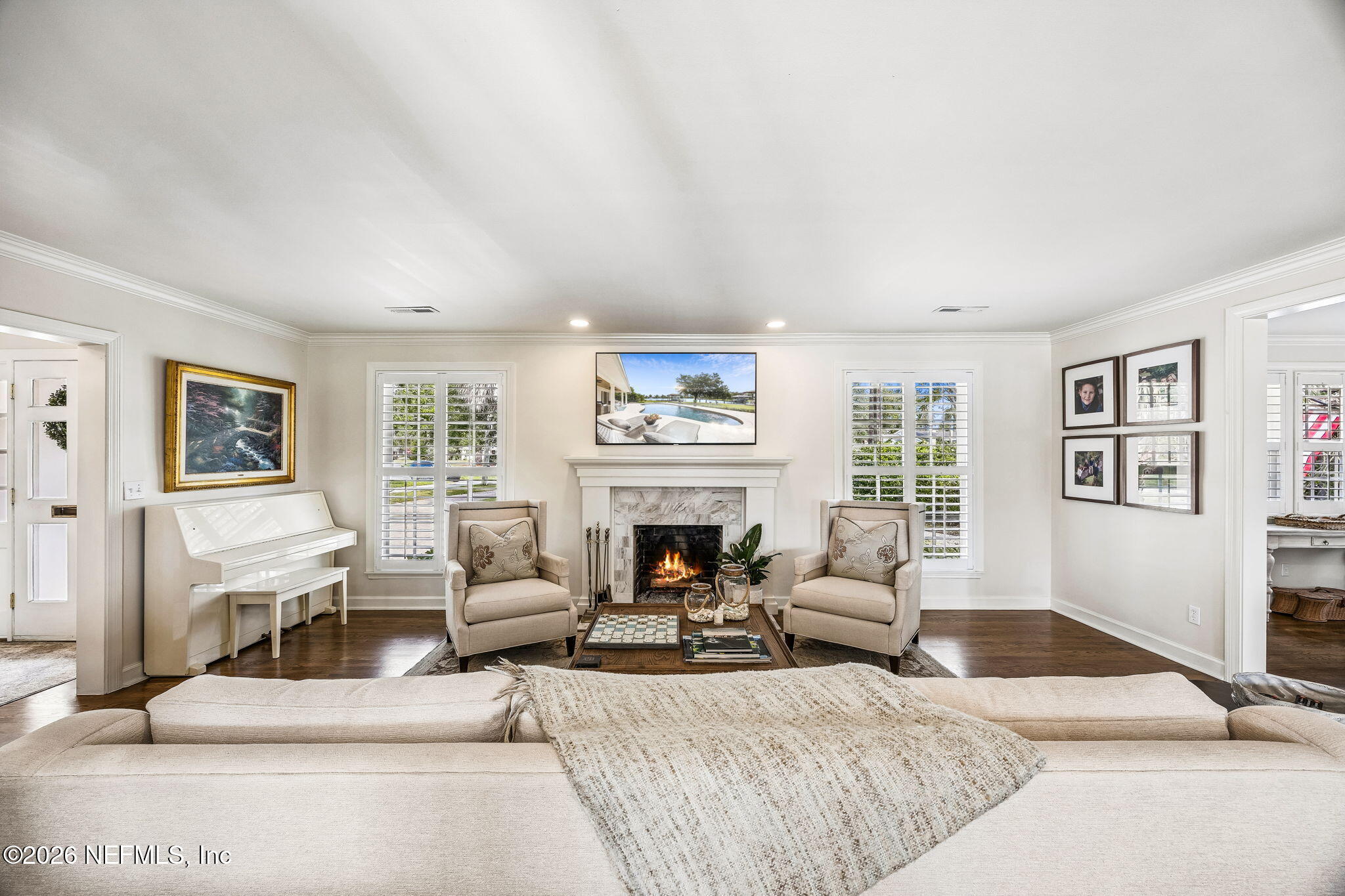 5135 Pirates Cove Road Jacksonville, FL 32210 - Photo 7 of 43 Living Room