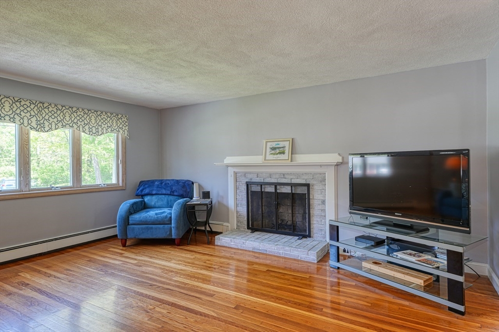 39 Skelton Road Burlington, MA 01803 - Photo 10 of 16 Gallery Image 10