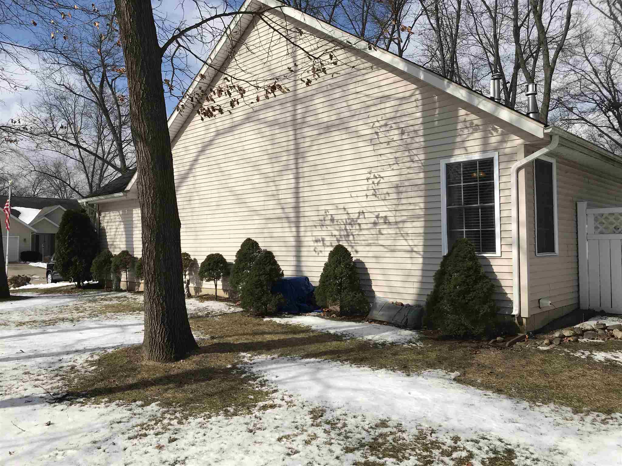 55390 Priem Road Elkhart, IN 46514 - Photo 3 of 32 Gallery Image 3