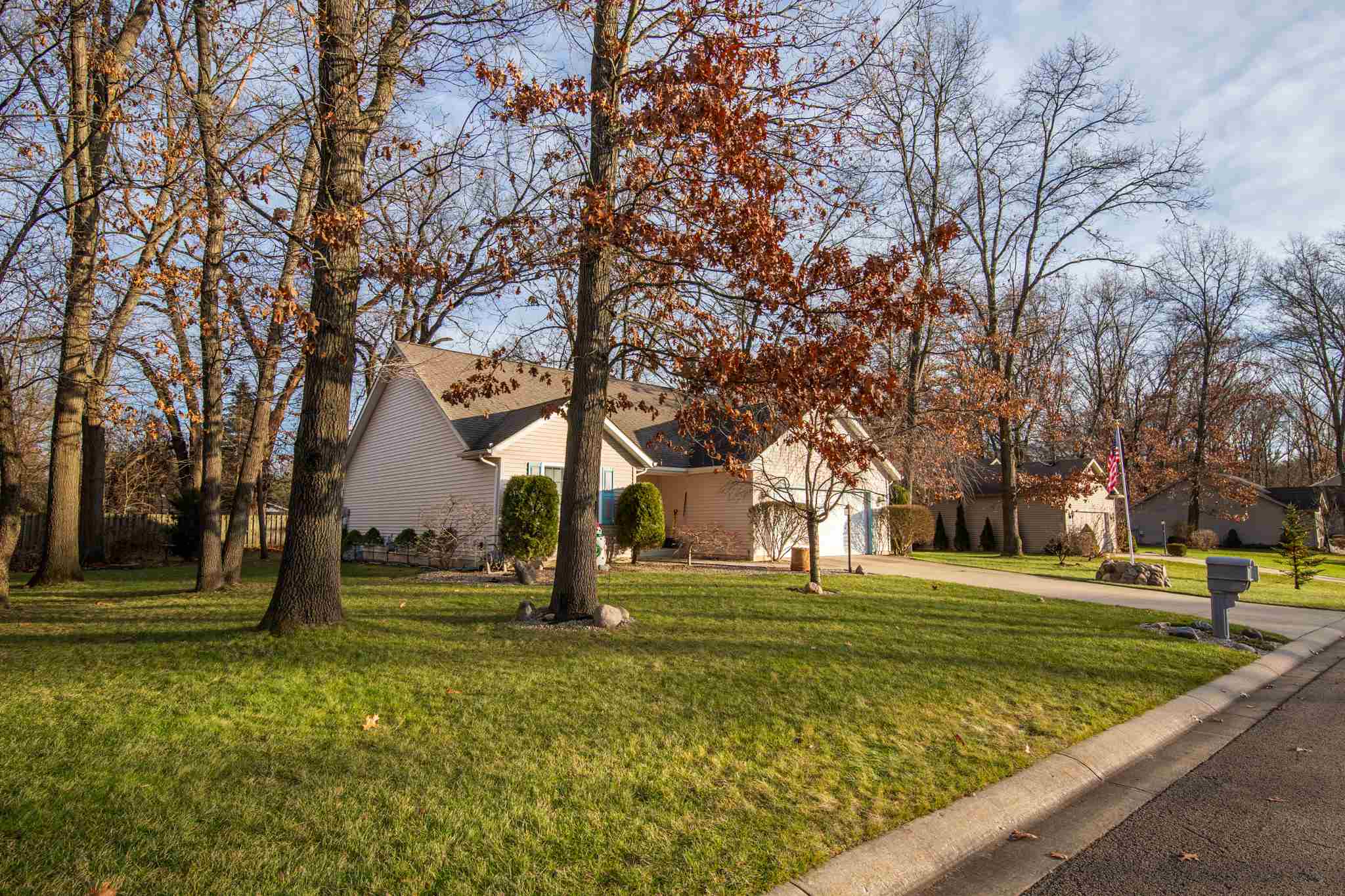 55390 Priem Road Elkhart, IN 46514 - Photo 9 of 32 Gallery Image 9