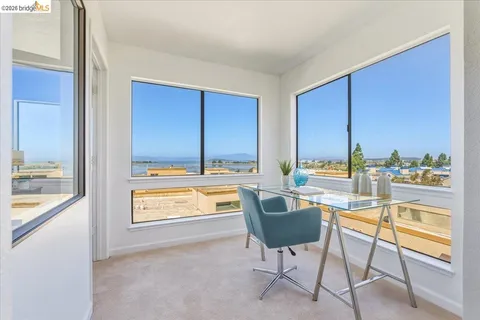 $639,000 | 545 Pierce Street, Unit 2313, Albany, CA 94706