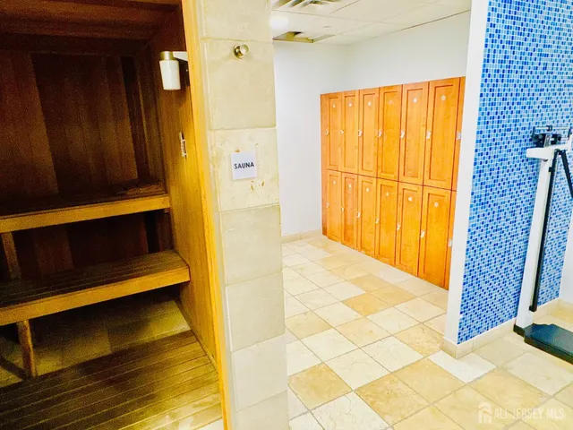 $3,400 | 1 Spring Street, Unit 1806, New Brunswick, NJ 08901