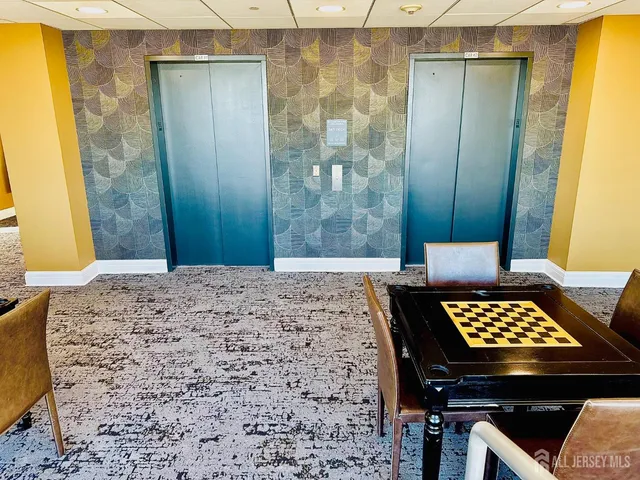 $3,400 | 1 Spring Street, Unit 1806, New Brunswick, NJ 08901