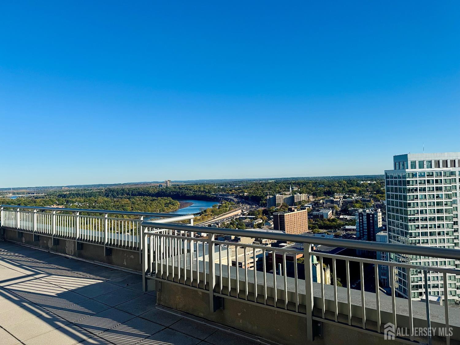 1 Spring Street, Unit 1806 New Brunswick, NJ 08901 - Photo 63 of 65 a view of city with ocean