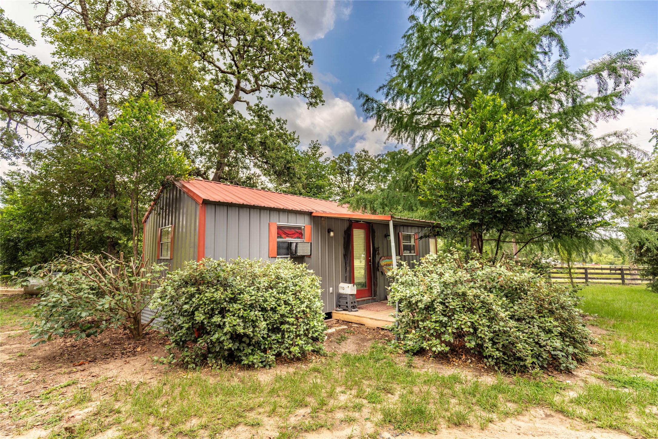 7710 Highway 36 Bellville, TX 77418 - Photo 22 of 25 COTTAGE #2 EXTERIOR-Income Producing!