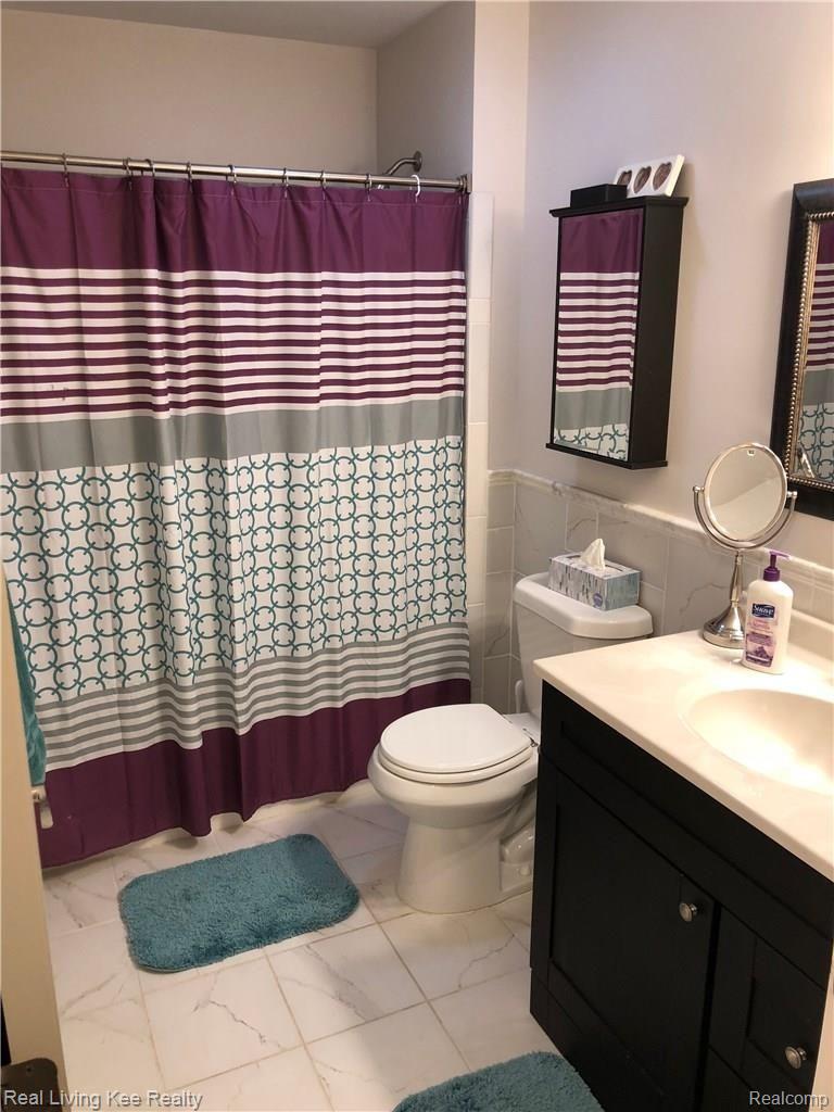 3078 Bathurst Avenue Rochester, MI 48309 - Photo 37 of 37 IMG_0194.jpg