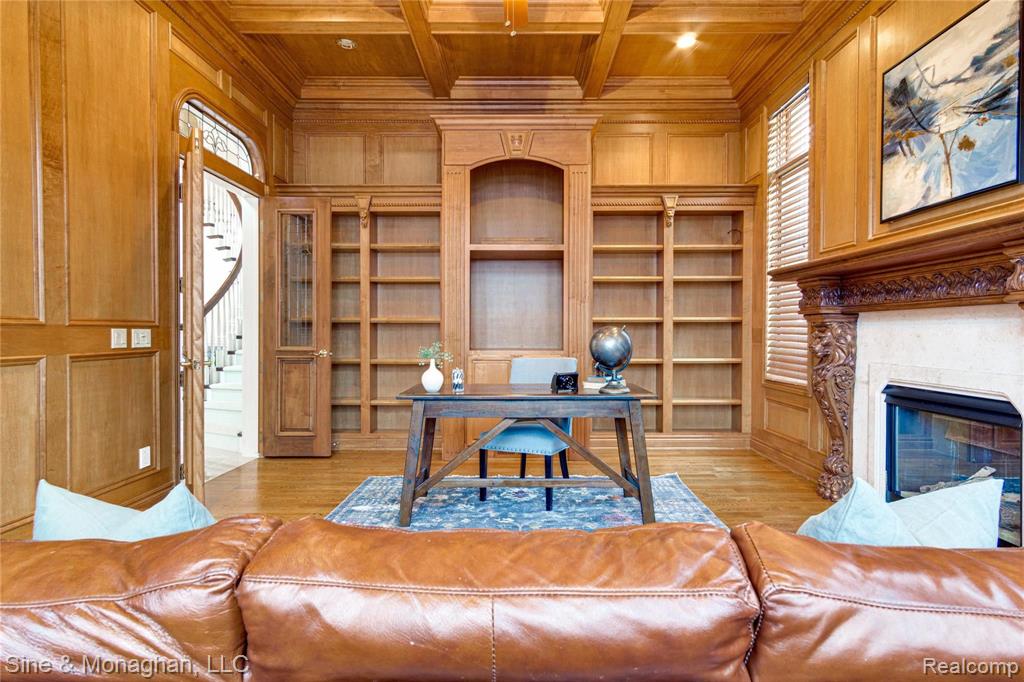 45 Roslyn Road Grosse Pointe Shores, MI 48236 - Photo 15 of 88