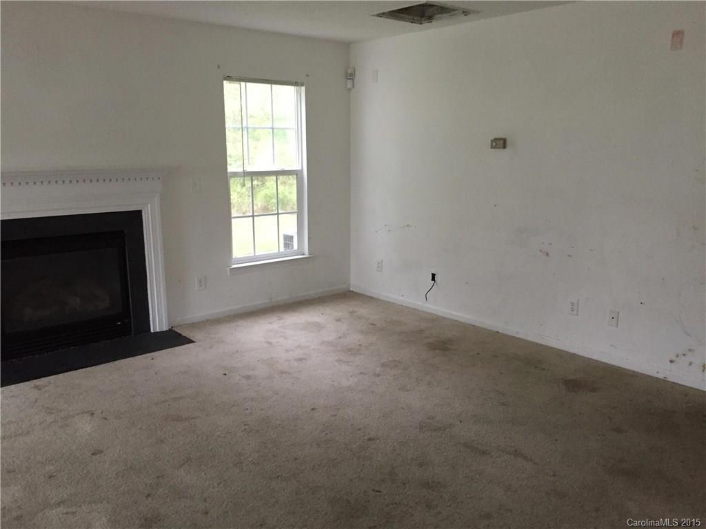 10346 Gold Pan Road Charlotte, NC 28215 - Photo 4 of 15 Gallery Image 4