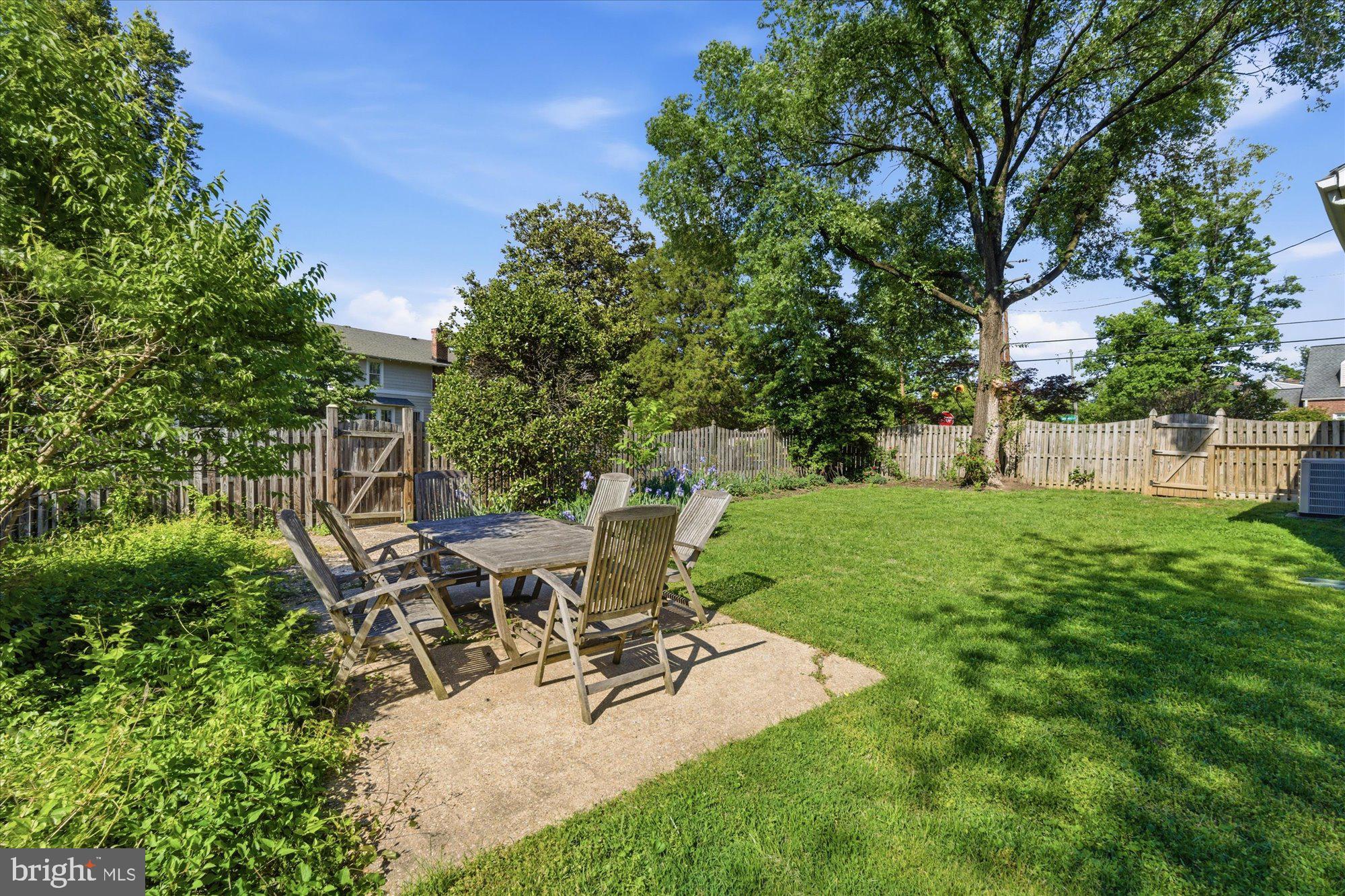 2434 Cameron Mills Road Alexandria, VA 22302 - Photo 46 of 51
