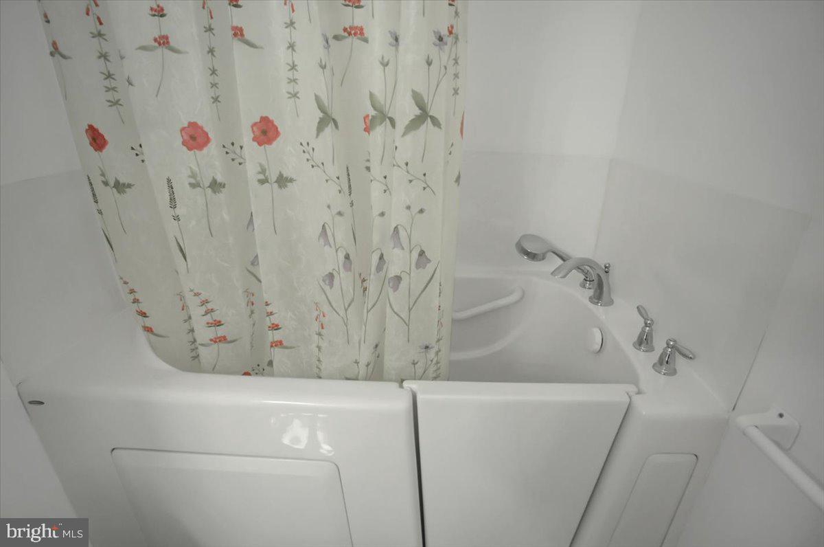 5671 Crabapple Drive Frederick, MD 21703 - Photo 14 of 31 a view of bathroom