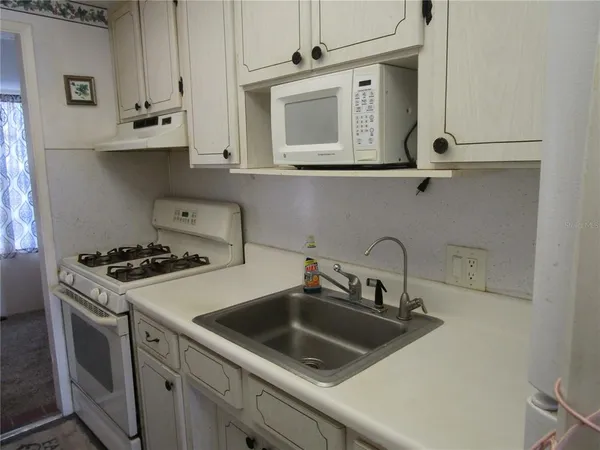 $65,000 | 1900 58th Avenue North, Unit 22, St. Petersburg, FL 33714