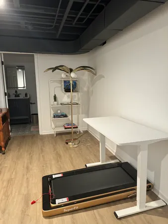 $3,500 | 644 West Hinsdale Avenue, Hinsdale, IL 60521