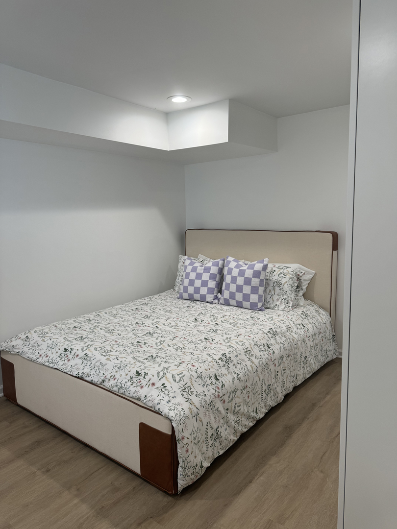 644 West Hinsdale Avenue Hinsdale, IL 60521 - Photo 12 of 17 a close up of a bed in a room