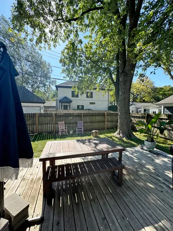 $3,500 | 644 West Hinsdale Avenue, Hinsdale, IL 60521