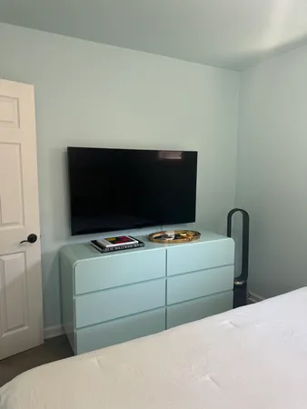 $3,500 | 644 West Hinsdale Avenue, Hinsdale, IL 60521