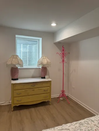 $3,500 | 644 West Hinsdale Avenue, Hinsdale, IL 60521