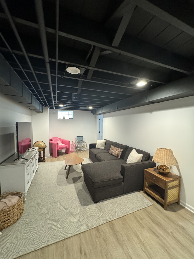 644 West Hinsdale Avenue Hinsdale, IL 60521 - Photo 9 of 17 a view of parking garage