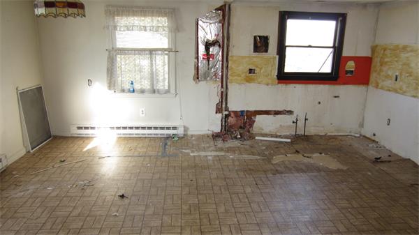 15 Laurine Road Saugus, MA 01906 - Photo 12 of 27 Gallery Image 12