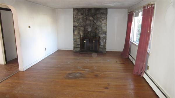 15 Laurine Road Saugus, MA 01906 - Photo 2 of 27 Gallery Image 2