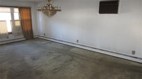 15 Laurine Road Saugus, MA 01906 - Photo 3 of 27 Gallery Image 3