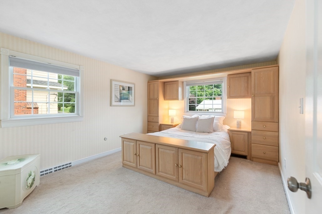 4 Rossmore Road Lynnfield, MA 01940 - Photo 16 of 29