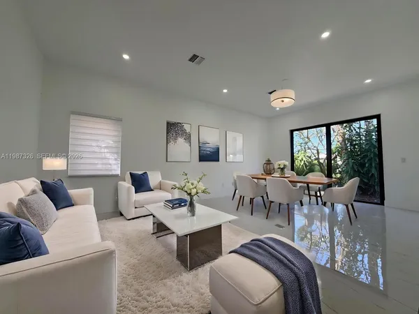 $5,000 | 1600 Southwest 157th Avenue, Pembroke Pines, FL 33027