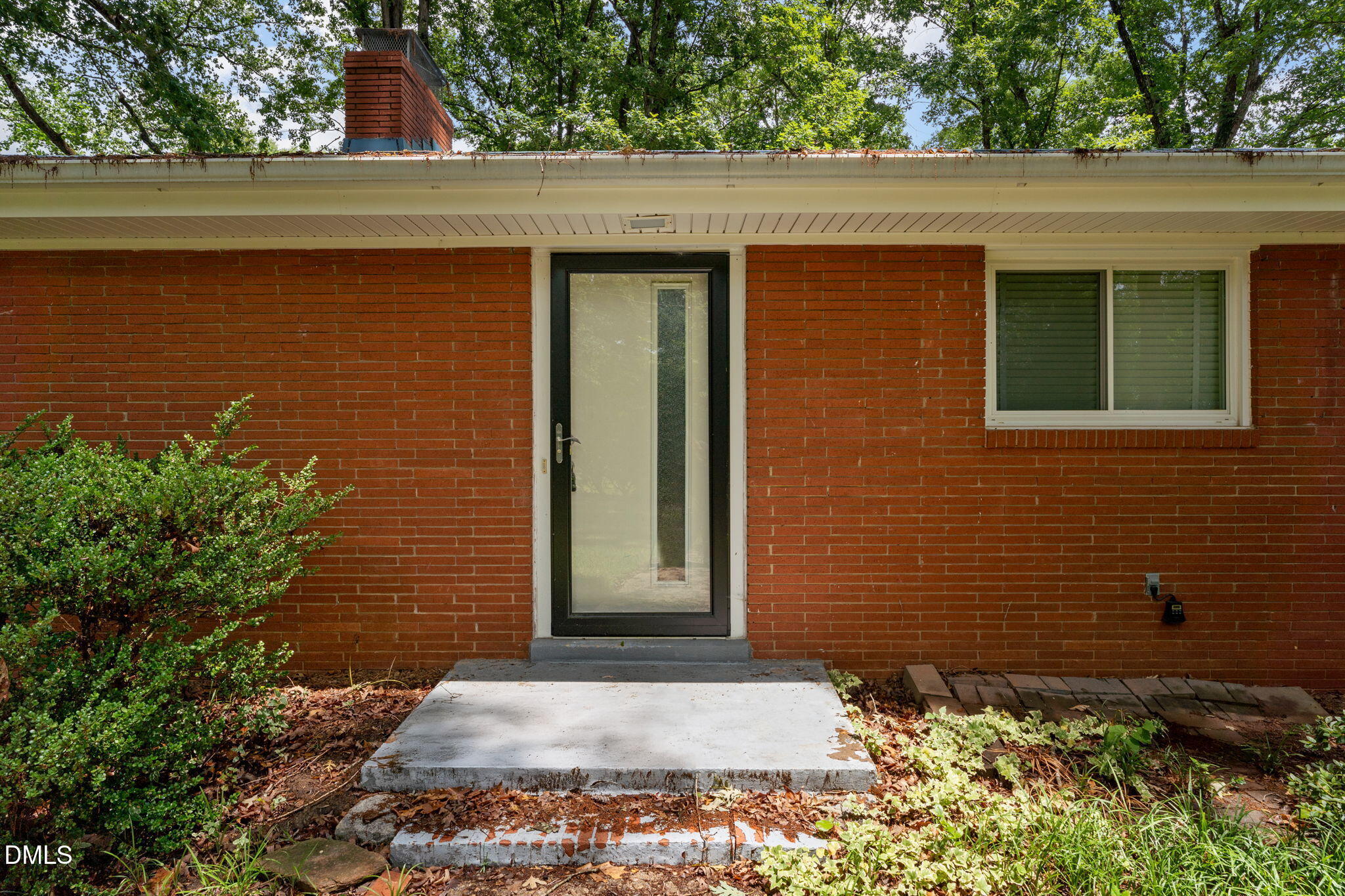 4419 Laurel Hills Road Raleigh, NC 27612 - Photo 3 of 41