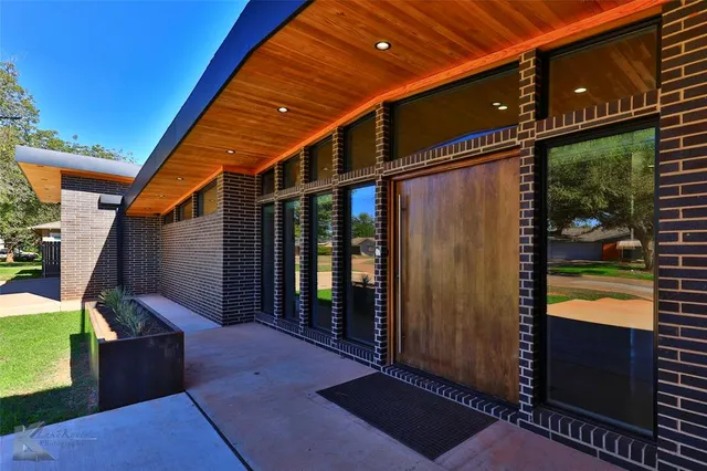 a view of outdoor space