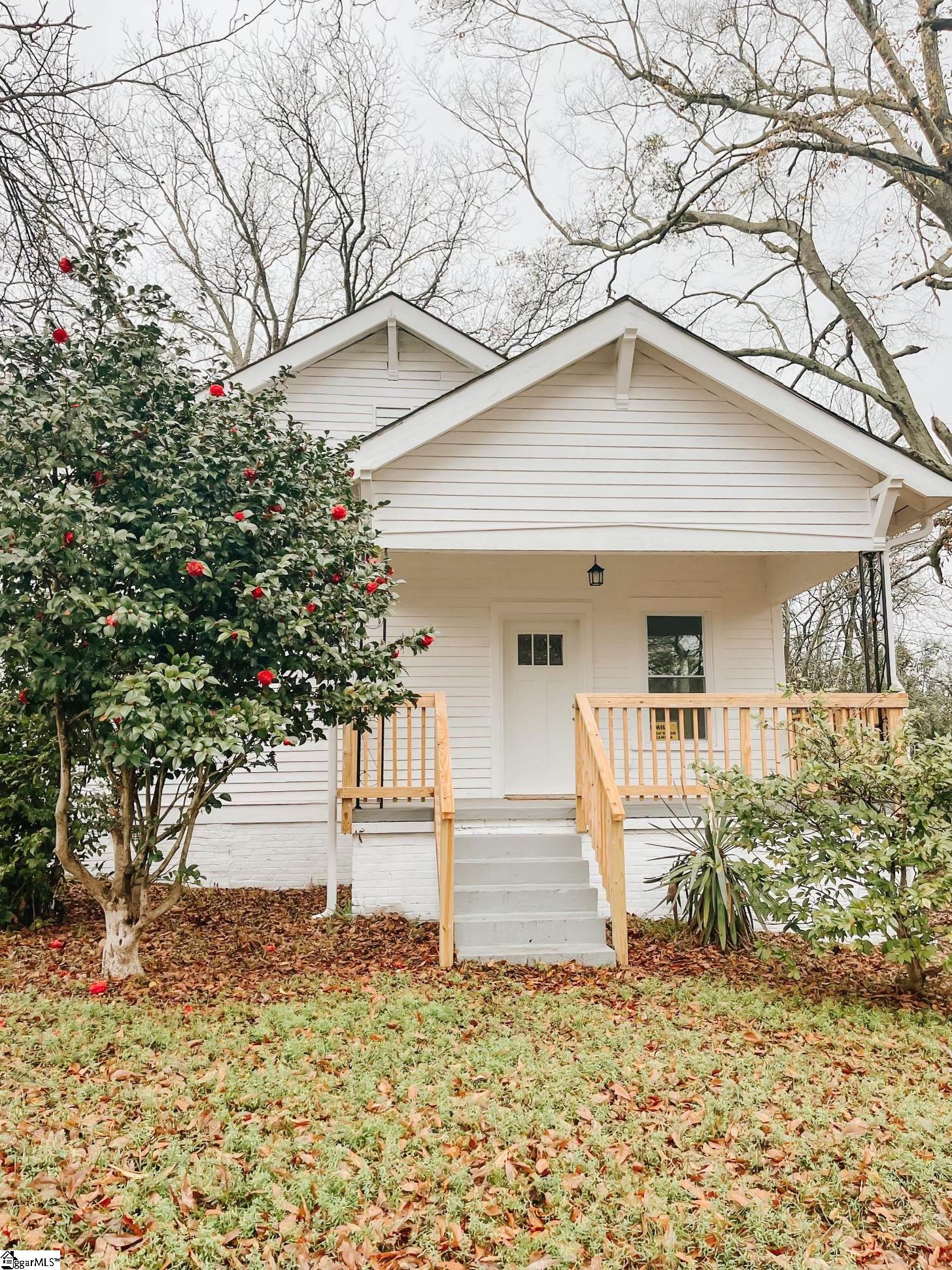 313 East Hampton Street Anderson, SC 29624 - Photo 1 of 25 Gallery Image 1