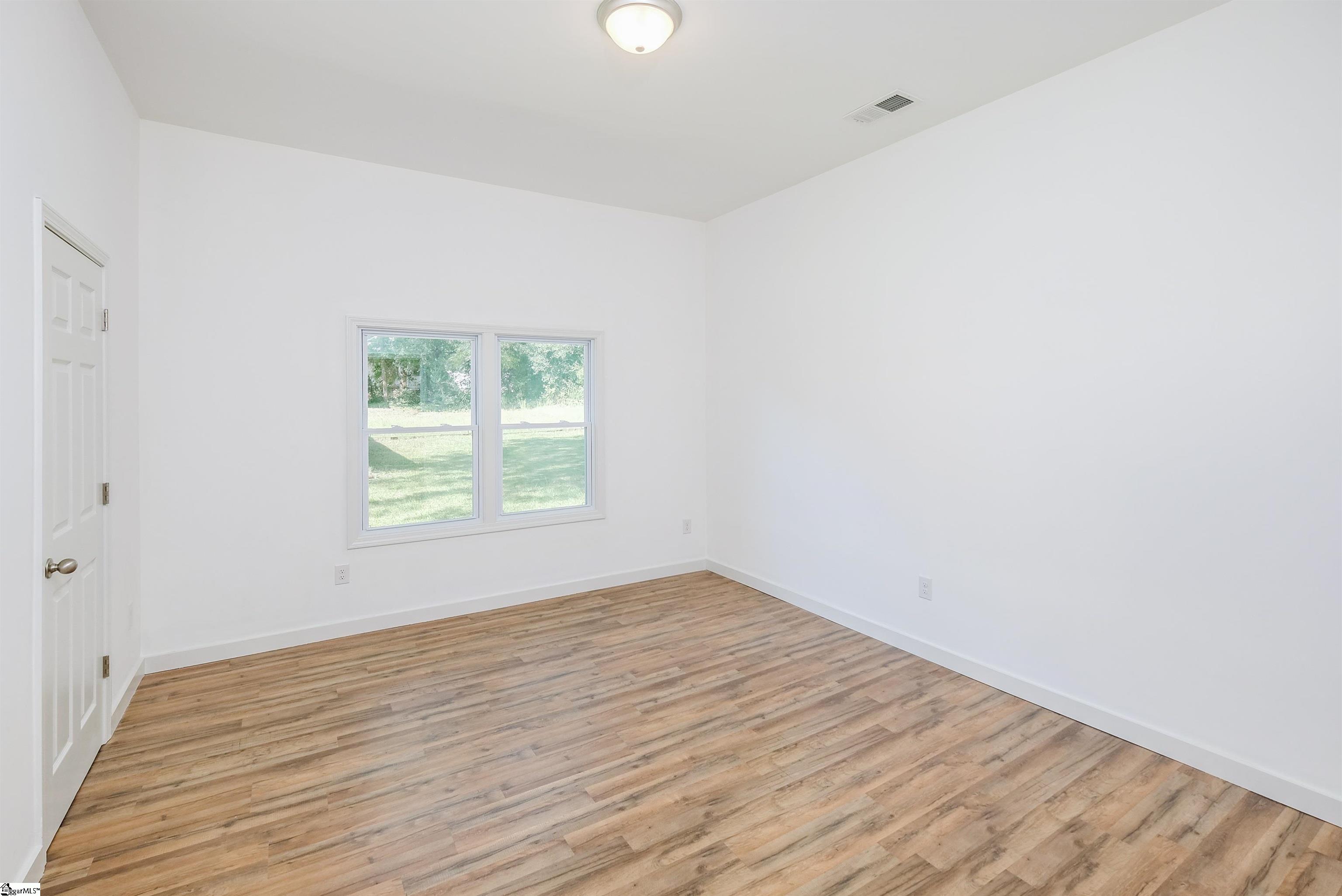 313 East Hampton Street Anderson, SC 29624 - Photo 18 of 25 Gallery Image 18
