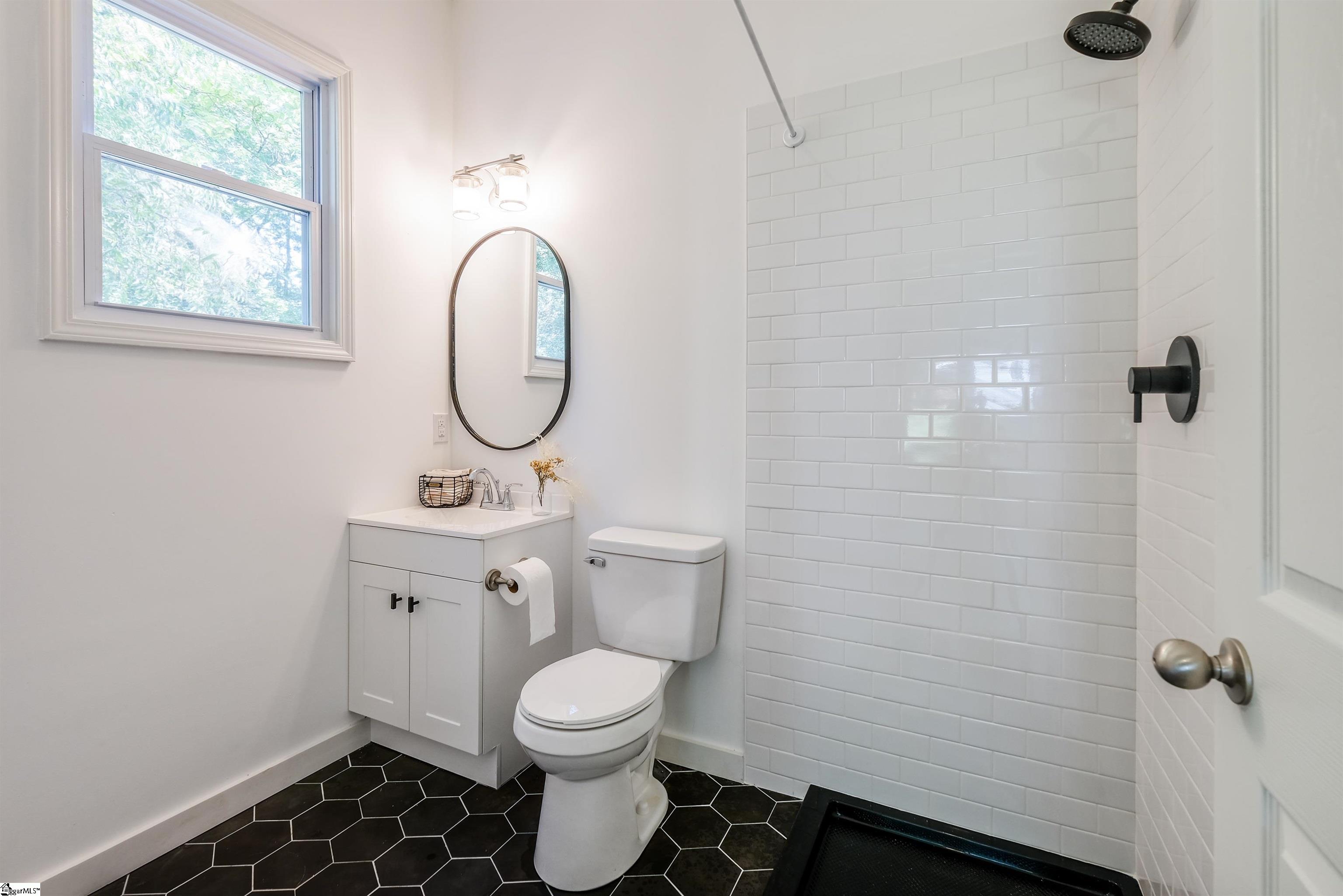 313 East Hampton Street Anderson, SC 29624 - Photo 20 of 25 Gallery Image 20