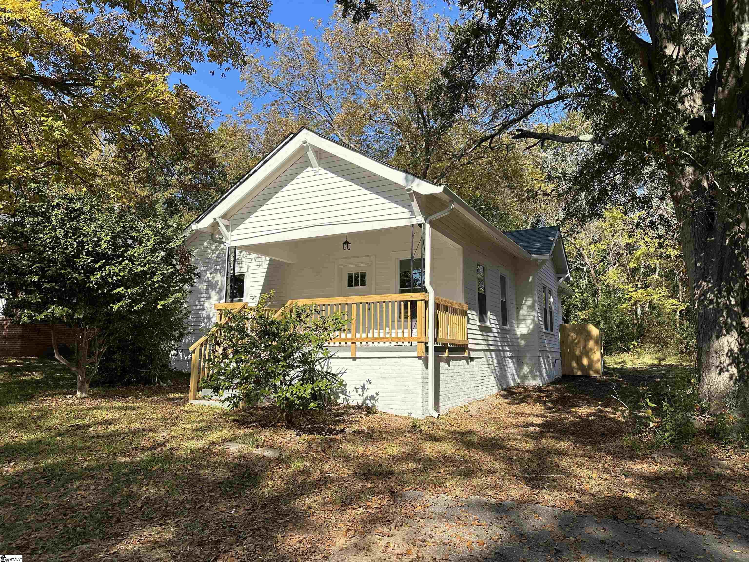 313 East Hampton Street Anderson, SC 29624 - Photo 2 of 25 Gallery Image 2