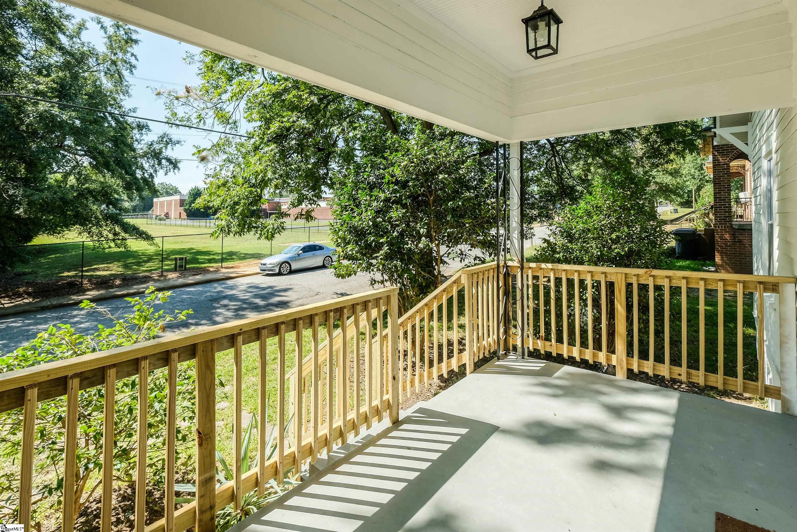 313 East Hampton Street Anderson, SC 29624 - Photo 4 of 25 Gallery Image 4