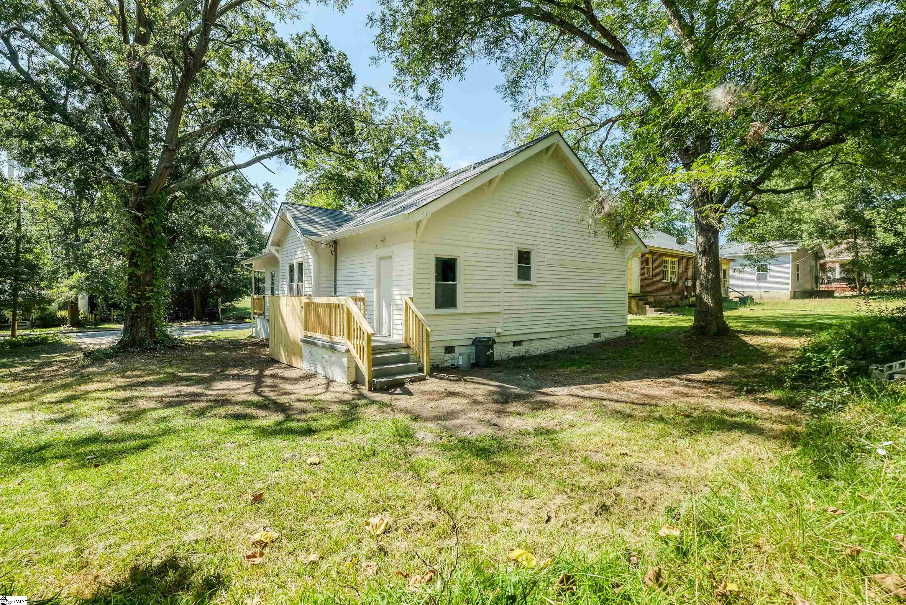 313 East Hampton Street Anderson, SC 29624 - Photo 5 of 25 Gallery Image 5