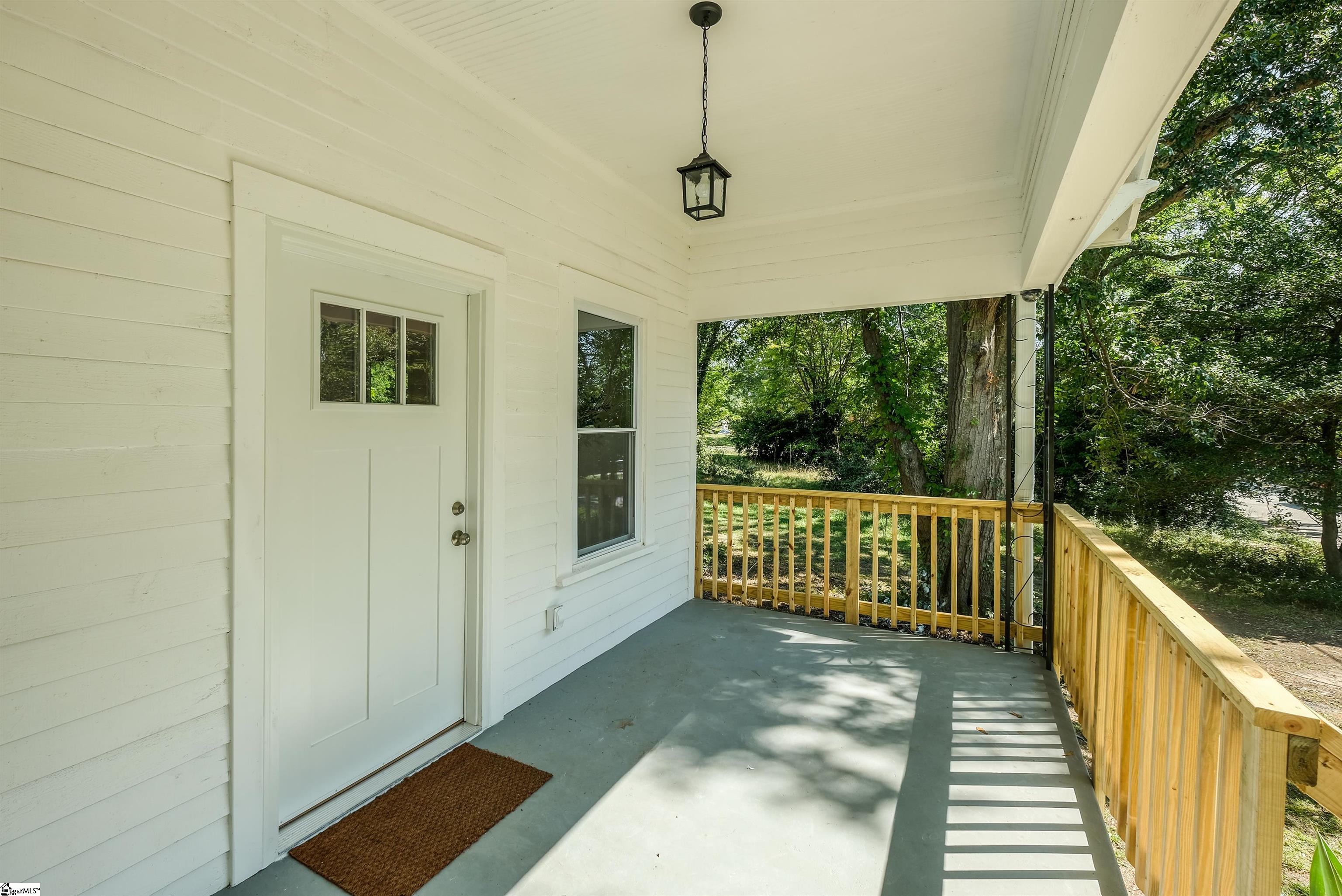 313 East Hampton Street Anderson, SC 29624 - Photo 6 of 25 Gallery Image 6
