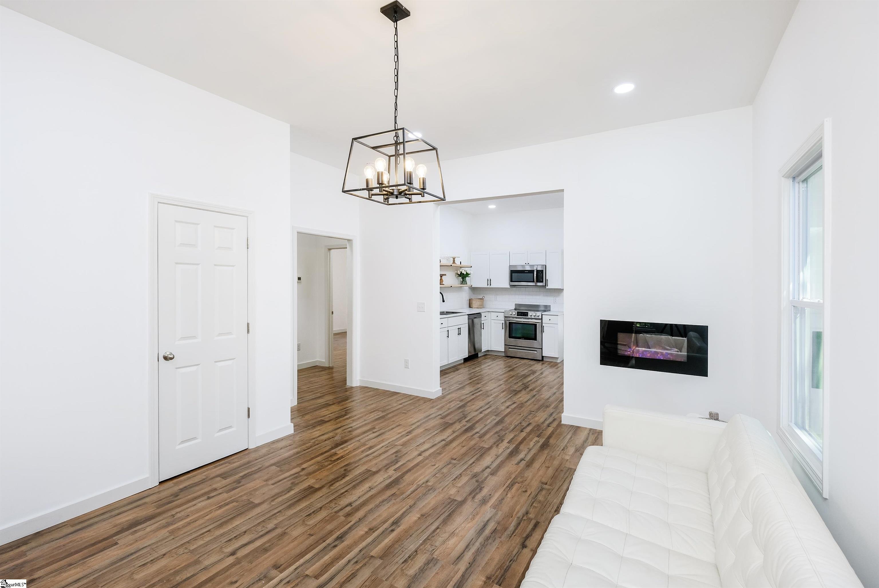 313 East Hampton Street Anderson, SC 29624 - Photo 10 of 25 Gallery Image 10