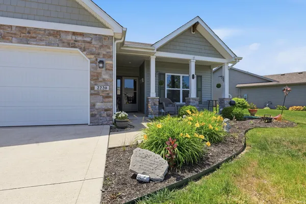 $300,000 | 2220 Whispering Trail, Columbia City, IN 46725