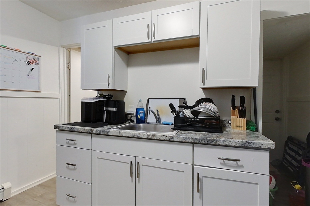 5 Floyd Street Lowell, MA 01852 - Photo 22 of 41