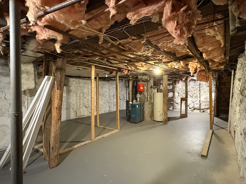 5 Floyd Street Lowell, MA 01852 - Photo 35 of 41