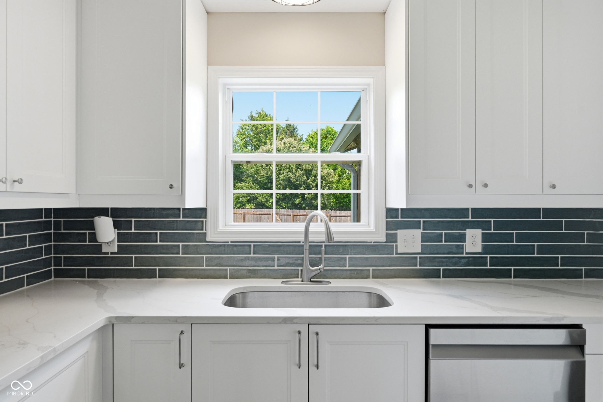 13089 Sinclair Place Fishers, IN 46038 - Photo 12 of 51