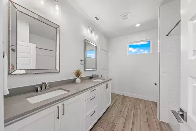 $543,000 | 18401 Valley Hill Lane, Point Venture, TX 78645