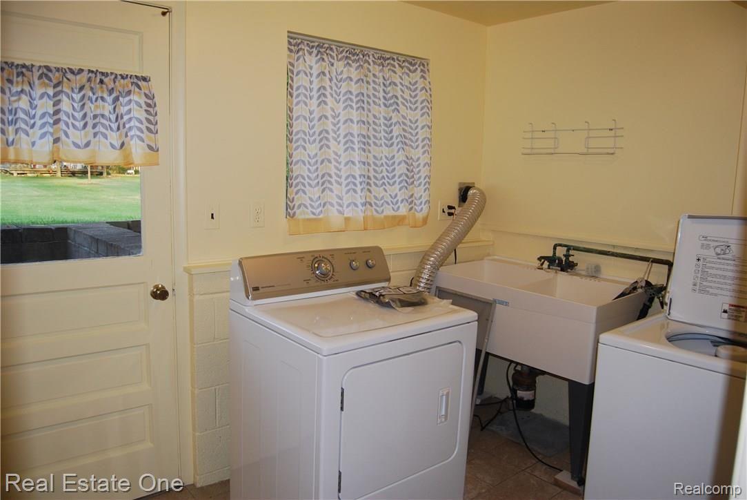 1296 North Adams Road Rochester, MI 48306 - Photo 16 of 23 LAUNDRY ON THE WALKOUT LEVEL