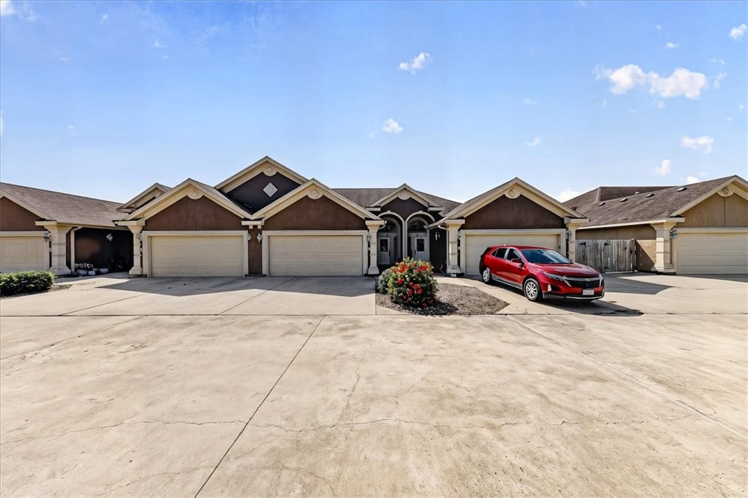 6934 Wooldridge Road, Unit G2 Corpus Christi, TX 78414 - Photo 2 of 35
