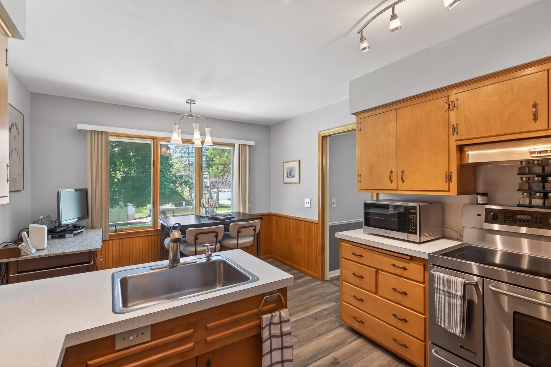 4730 Fairhills Road East Minnetonka, MN 55345 - Photo 16 of 49