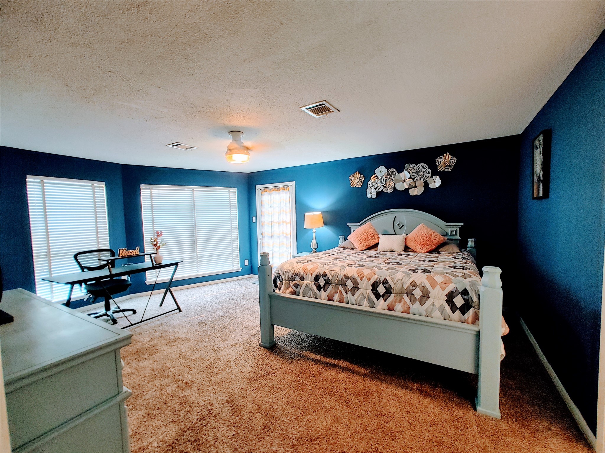 9711 Ebb Street Houston, TX 77089 - Photo 24 of 28 Guest House Bedroom