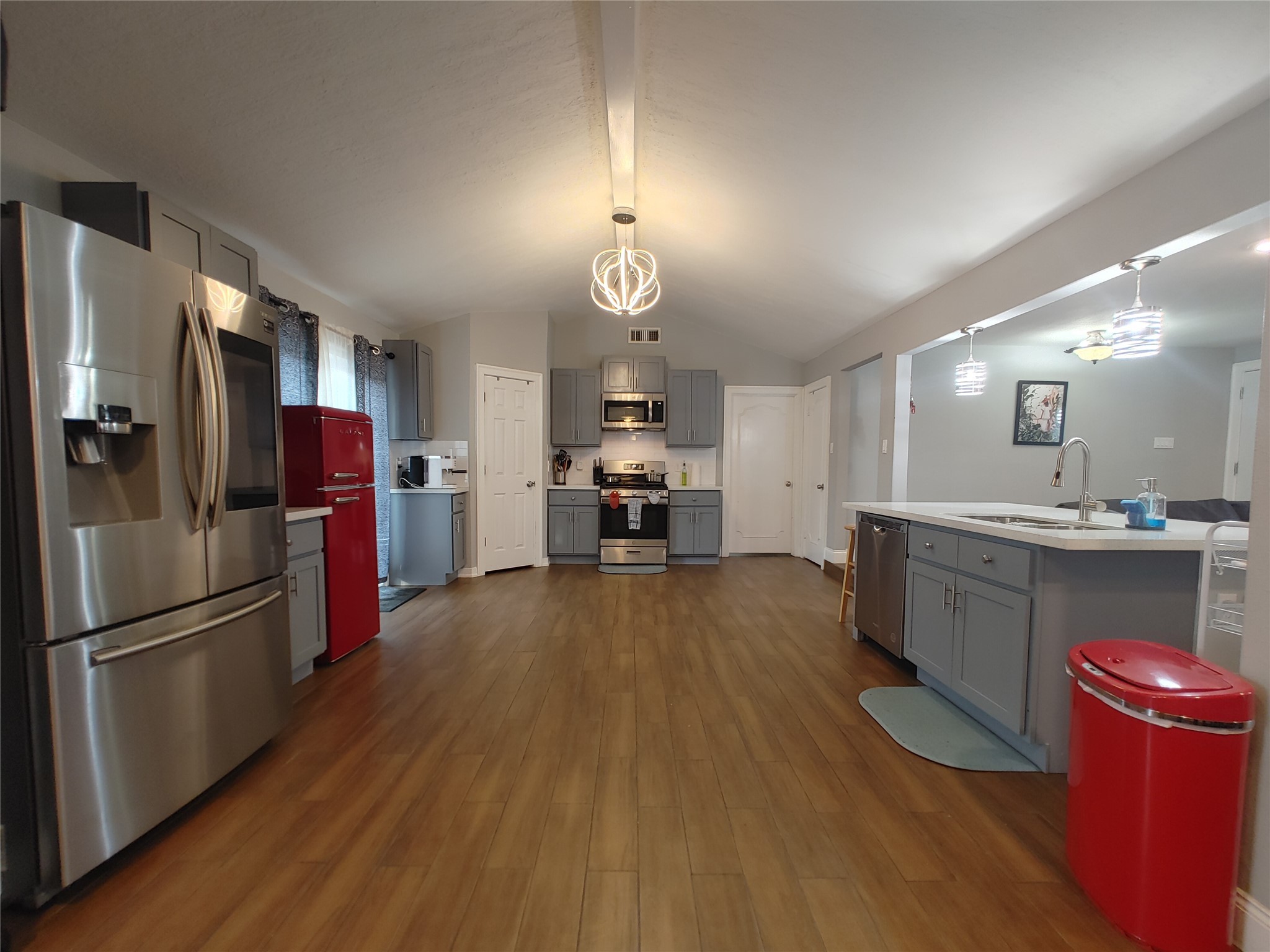 9711 Ebb Street Houston, TX 77089 - Photo 8 of 28