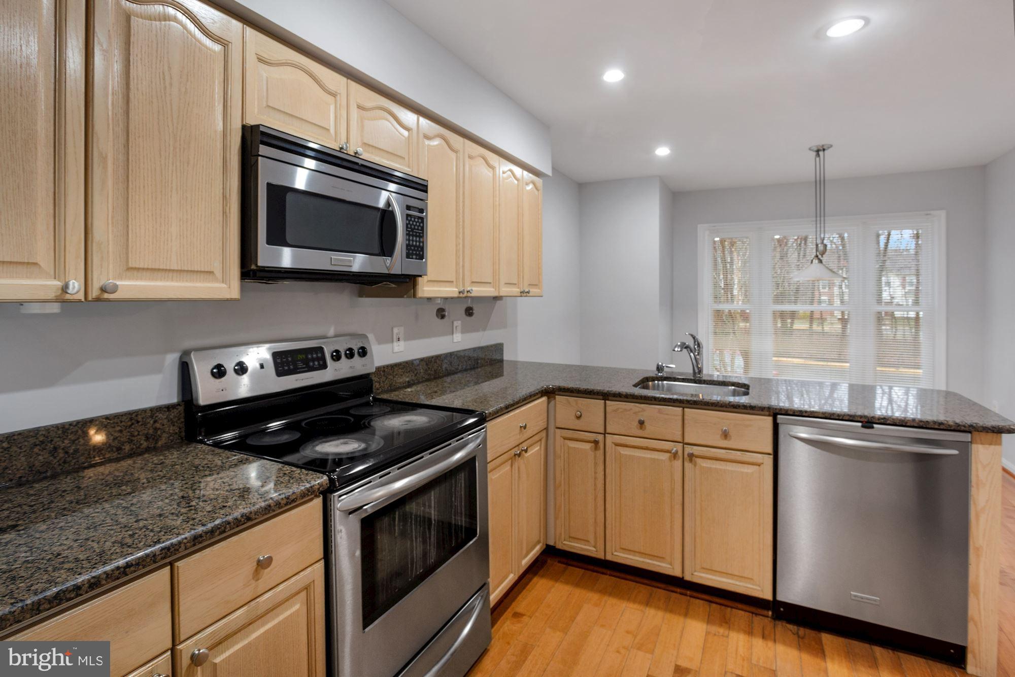 7225 Olde Lantern Way Springfield, VA 22152 - Photo 3 of 31 Kitchen