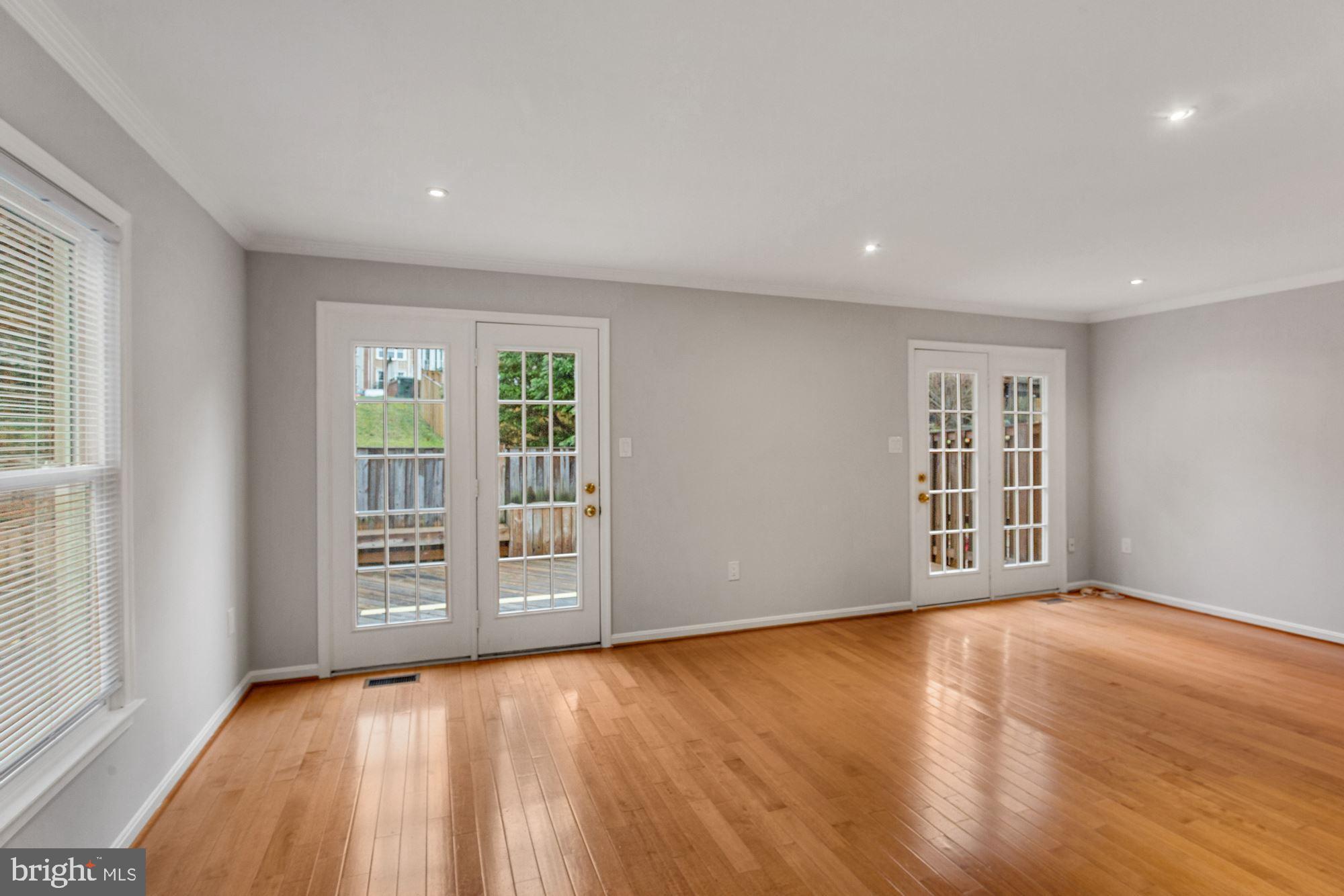 7225 Olde Lantern Way Springfield, VA 22152 - Photo 8 of 31 Family Room