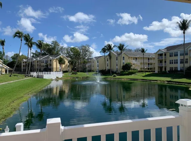 $2,250 | 6315 La Costa Drive, Unit E, Boca Raton, FL 33433